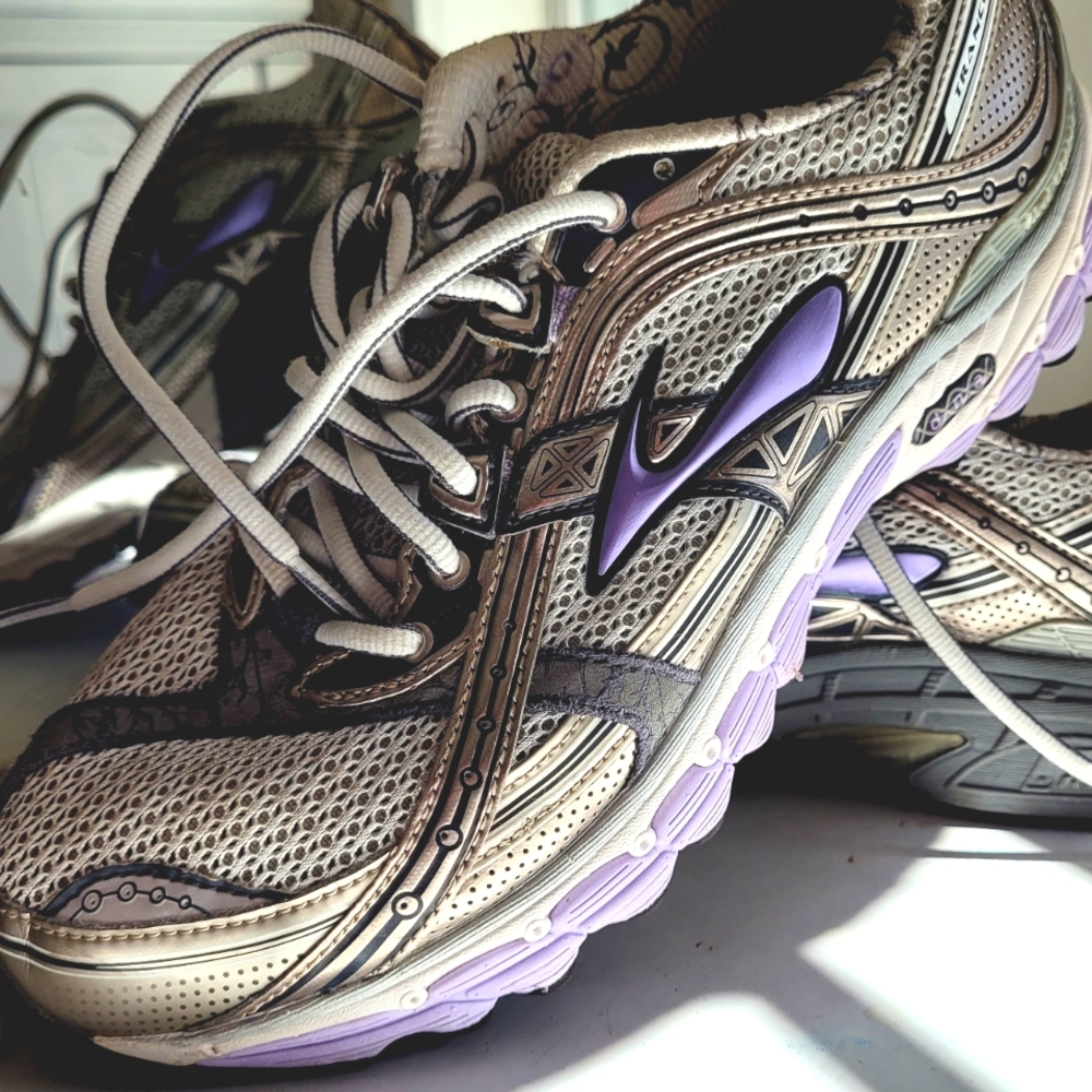 Brooks Trance 10 DNA running shoes